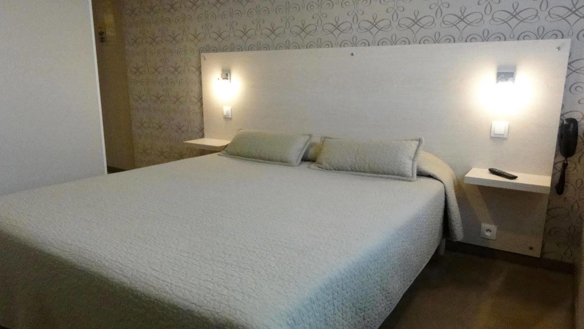 Logis Hotel Restaurant Clair Cottage, Chisseaux - Chenonceaux Экстерьер фото